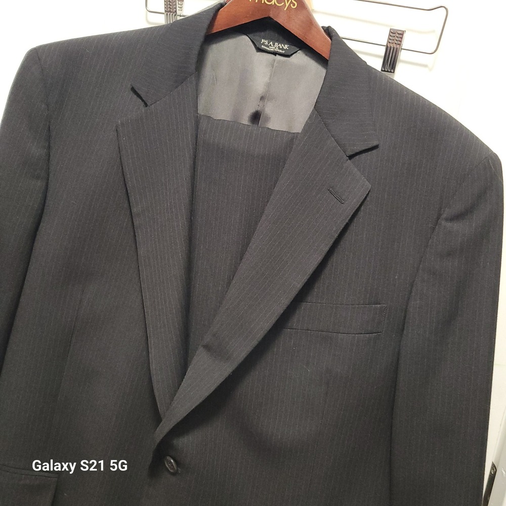 Jos. A. Bank Mens 46R Suit 100% Pure Wool Charcoal Grey Pinstripe 2 Piece Set 41